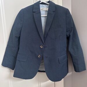 Boys HM Suit coat and pants 5-6y navy with white dots.